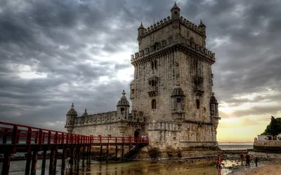 Torre de Belém nad Tagiem w Lizbonie