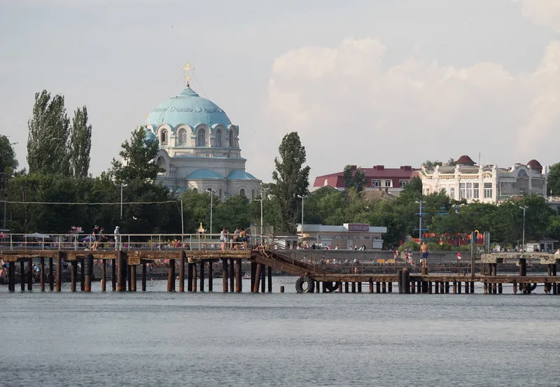 Wybrzeże Eupatorii z widokiem na sobór św. Mikołaja