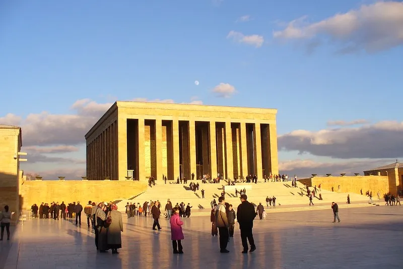 Mauzoleum Atatürka Anıtkabir w Ankarze
