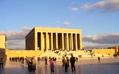 Mauzoleum Atatürka Anıtkabir w Ankarze