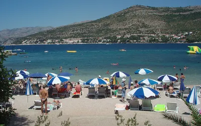 Plaża Copacabana na półwyspie Babin Kuk w Dubrowniku