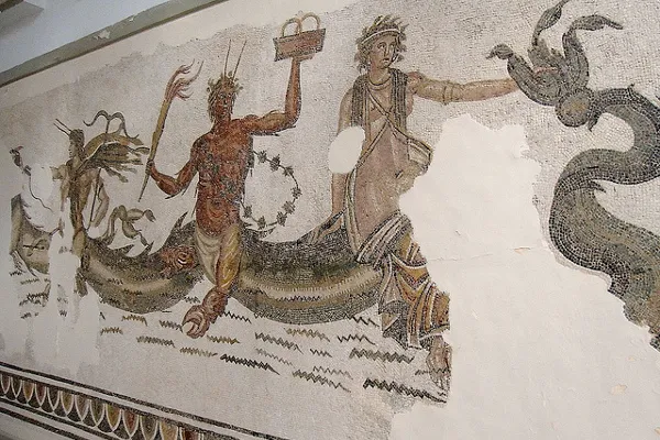 Wiele mozaik przedstawia sceny mitologii greckiej i rzymskiej