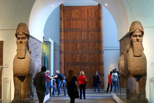 Asyryjskie posągi lamassu