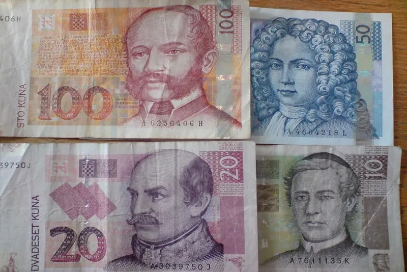 Banknoty chorwackich kun o nominałach 10, 20, 50 i 100