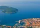 Stare Miasto w Dubrowniku i wyspa Lokrum widziane z góry