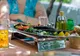 Talerz grillowanych ryb i owoców morza dla dwóch osób w chorwackiej restauracji