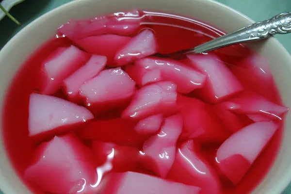 Mahalebi to deser o różanym smaku i aromacie