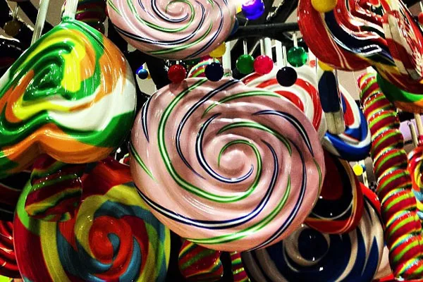 W Dubaju znajduje się jeden z największych na świecie sklepów ze słodyczami – Candylicious