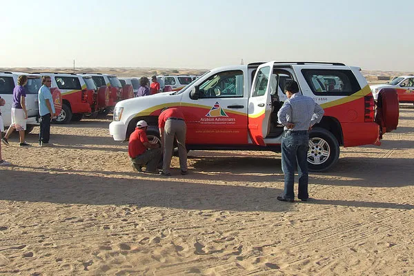 Dużą popularnością cieszą się w Dubaju także zorganizowane wycieczki