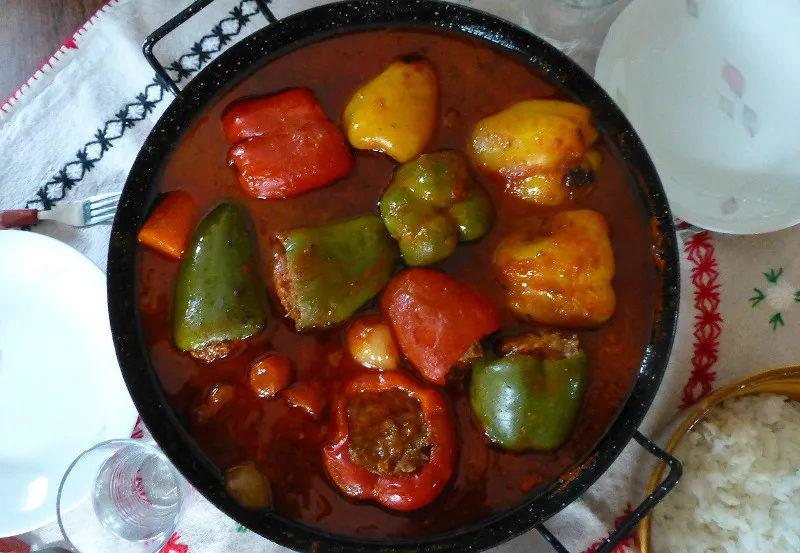 Faszerowana papryka, Węgry