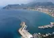 Zatoka i port w Calpe na wybrzeżu Costa Blanca widziane z góry