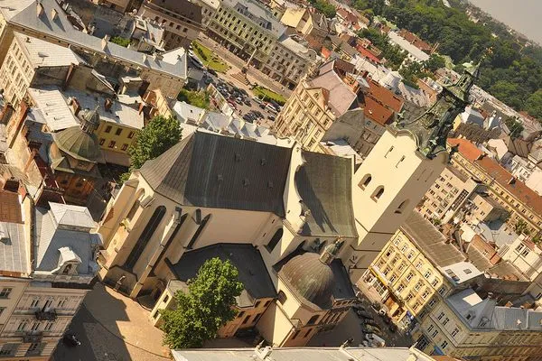 Bazylika archikatedralna Wniebowzięcia Najświętszej Maryi Panny, lwowska starówka