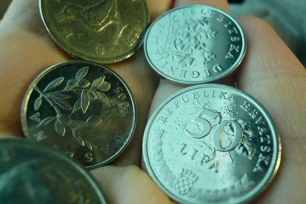 1 kuna chorwacka (HRK) = 100 lip