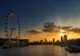 Koło widokowe London Eye nad Tamizą w Londynie