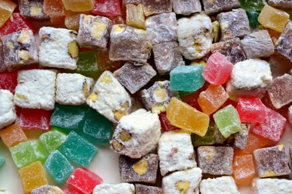 Loukoumi występuje w wielu owocowych smakach