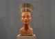 Słynne malowane popiersie królowej Nefertiti w berlińskim muzeum
