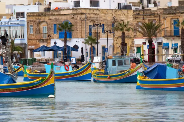 Łodzie luzzu w Marsaxlokk