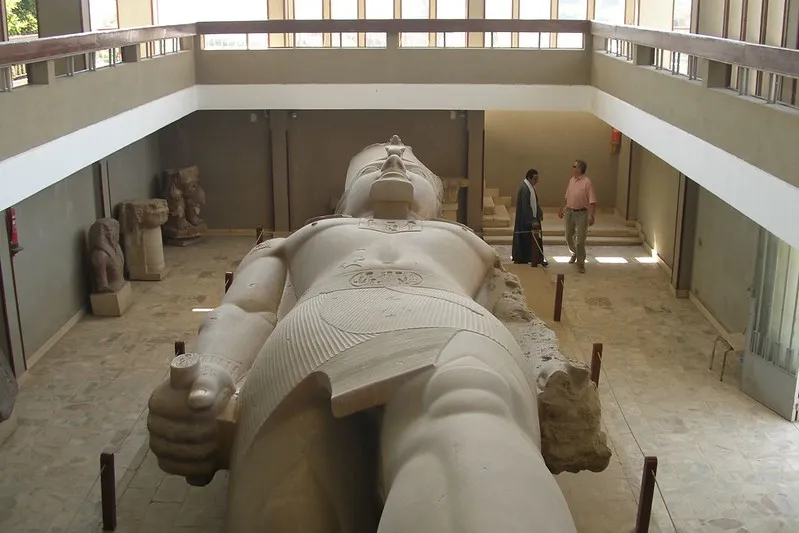 Gigantyczny posąg Ramzesa II, Memfis