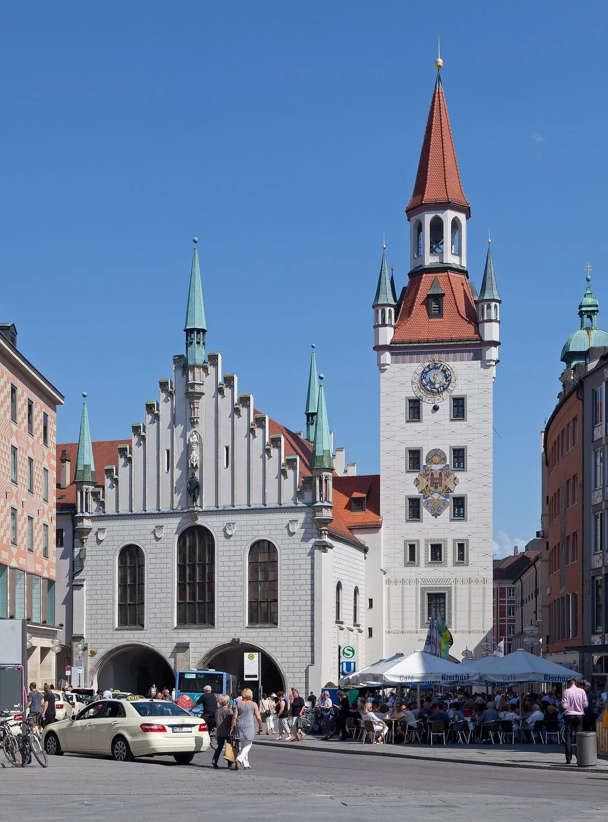 Stary Ratusz przy Marienplatz w Monachium