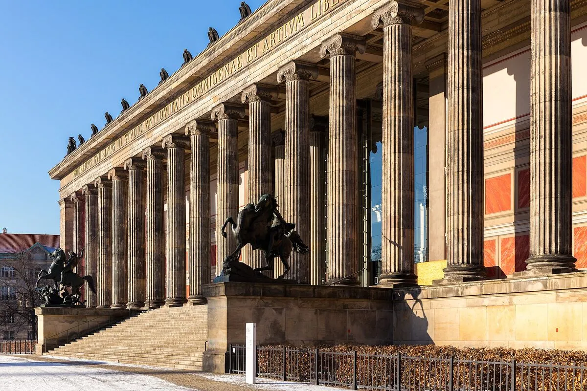 Kolumnada Altes Museum na Wyspie Muzeów w Berlinie