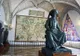Posąg Henryka Żeglarza na tle wielkiej mapy świata w sali Muzeum Morskiego w Lizbonie