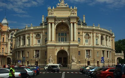 Neobarokowy gmach Teatru Opery i Baletu w Odessie