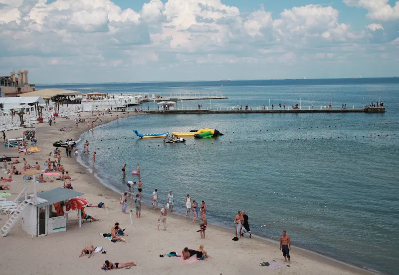 Piaszczysta plaża nad Morzem Czarnym