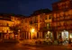 Praça da Oliveira w historycznym centrum Guimarães