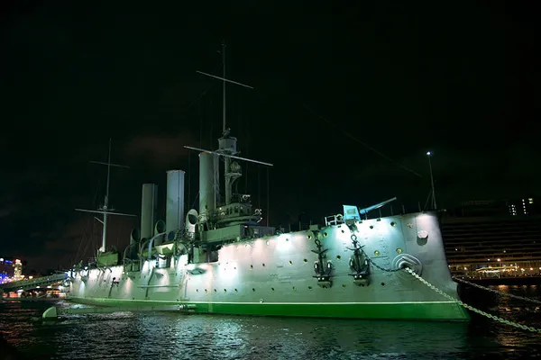 „Aurora” nocą