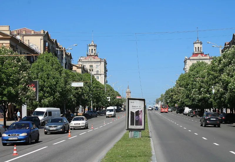 Ruchliwa ulica na Ukrainie