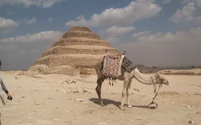 Sakkara – piramida schodkowa faraona Dżesera