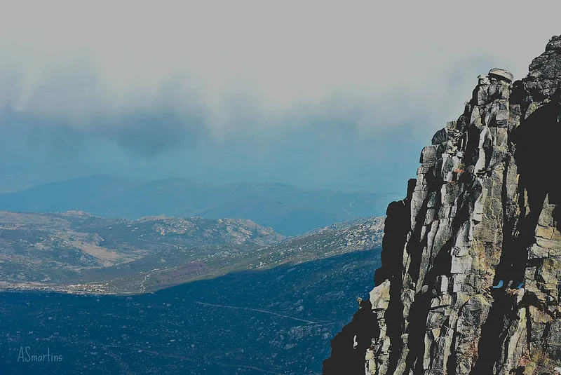 Najwyższym szczytem Serra da Estrela jest Torre