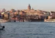 Wieża Galata nad zabudową Stambułu, widok od strony wody