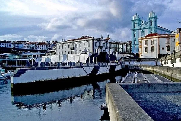 Angra do Heroismo to najstarsze miasto archipelagu
