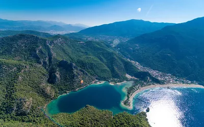 Słoneczne, nadmorskie krajobrazy Fethiye