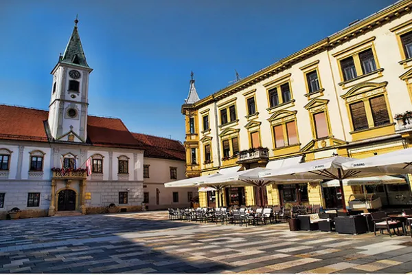 Ratusz na placu króla Tomisława w Varaždinie