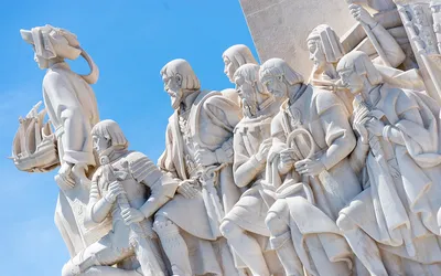 Pomnik Odkrywców (Padrão dos Descobrimentos) nad Tagiem w Lizbonie