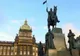 Konny pomnik św. Wacława przed gmachem Muzeum Narodowego w Pradze