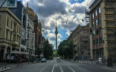 Wieża telewizyjna przy Alexanderplatz w Berlinie