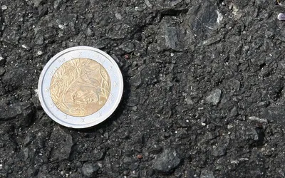 Profil Dantego na włoskiej monecie 2 euro