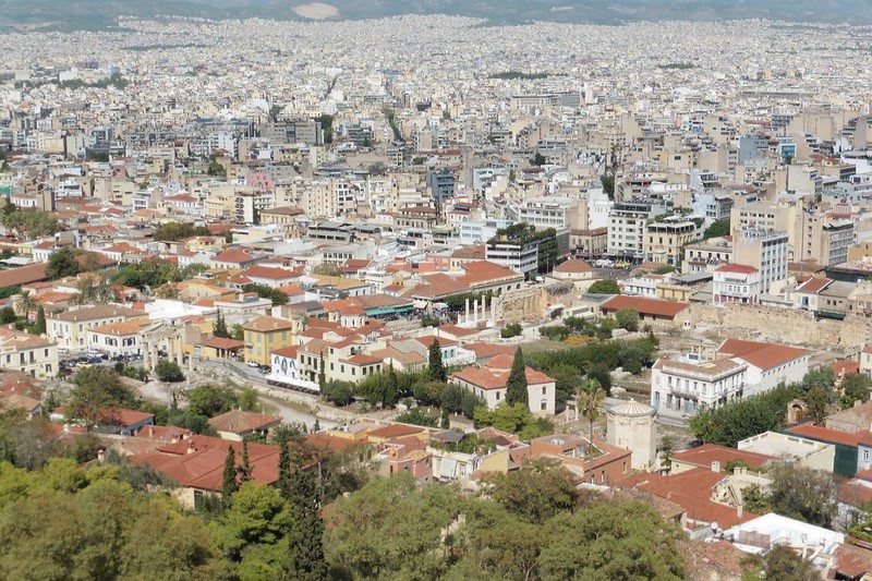 Ateny | Ateny u stóp wzgórza Akropol