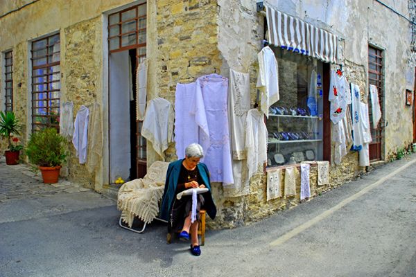 Cypr | Stoisko z koronkami w Lekfar