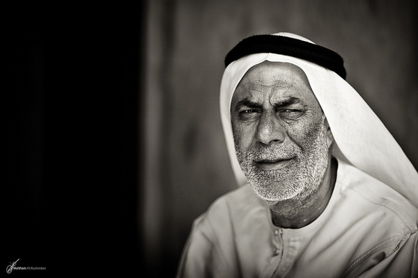 Dubaj | Tradycyjnym strojem mężczyzn w Emiratach jest kandura 