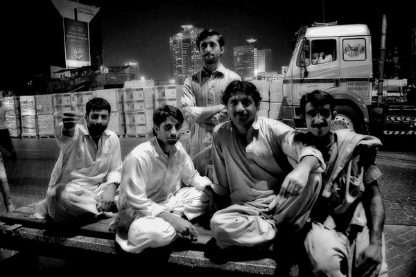 Dubaj | Zawsze należy pytać o zgodę dubajczyków przed zrobieniem im zdjęcia