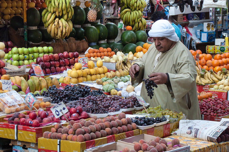 Egipt | W Egipcie jemy tylko dobrze umyte owoce i warzywa, a najlepiej jest obrać je ze skórki