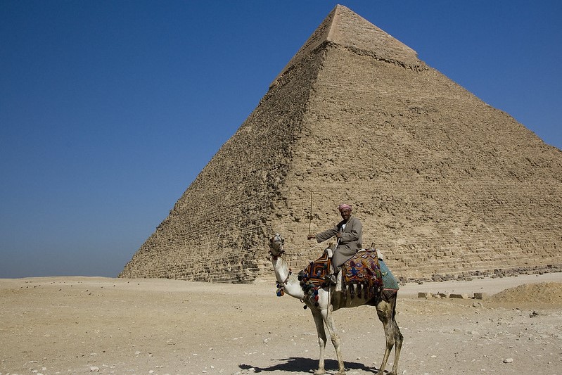 Egipt | Hasło „piramidy egipskie” przywodzi na myśl przede wszystkim monumentalne budowle w Gizie.
