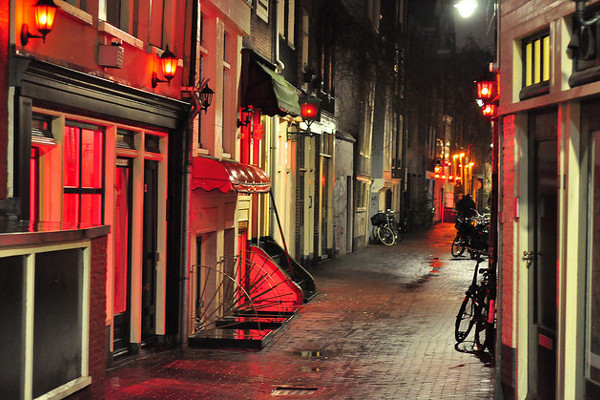 Holandia | Jedna z ulic Dzielnicy Czerwonych Latarni