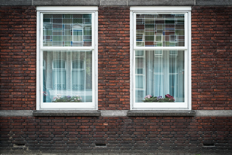 Holandia | Obecnie coraz więcej osób zasłania okna