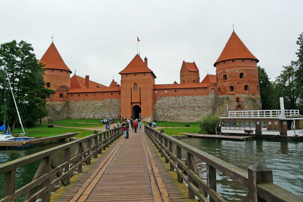 Litwa | Pomost prowadzący na zamek (Troki)