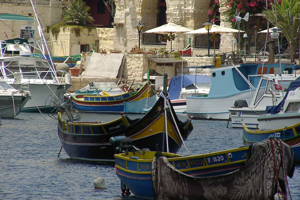 Malta | Tradycyjne łodzie rybackie w St. Julian's